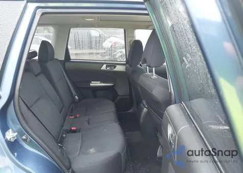 2012 Subaru Forester 2.5X Premium z USA, uszkodzony, nr VIN JF2SHADCXCH427432